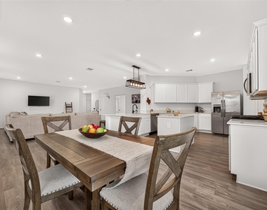 3112 Catalonion Court - Photo Thumbnail 8