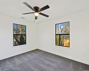 543 Delmar Street - Photo Thumbnail 9