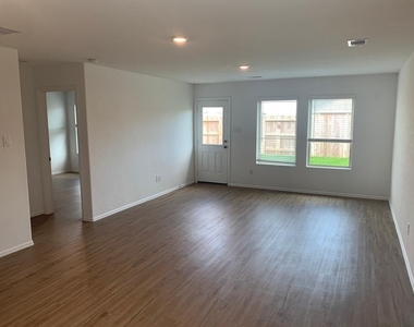 27006 Winward Creek Trail - Photo Thumbnail 9