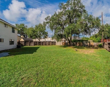 2714 Owens Cross Drive - Photo Thumbnail 7