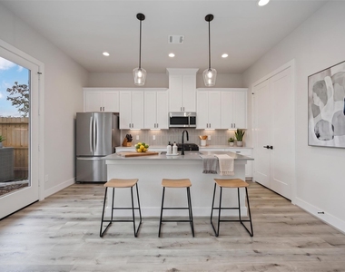 6111 De Campo Street - Photo Thumbnail 6