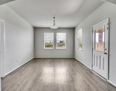 2643 Dry Creek Drive - Photo Thumbnail 20
