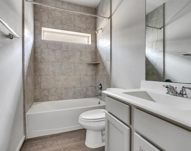 2643 Dry Creek Drive - Photo Thumbnail 6