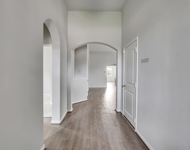2643 Dry Creek Drive - Photo Thumbnail 3