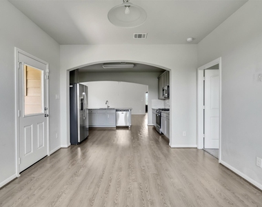 2643 Dry Creek Drive - Photo Thumbnail 21