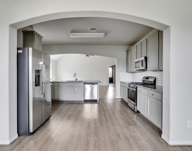 2643 Dry Creek Drive - Photo Thumbnail 18