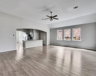 2643 Dry Creek Drive - Photo Thumbnail 7