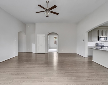 2643 Dry Creek Drive - Photo Thumbnail 10