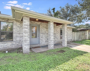 2111 E Lott Avenue - Photo Thumbnail 7