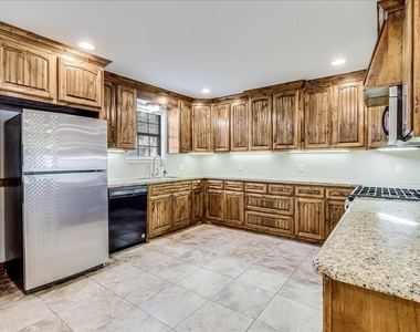 2111 E Lott Avenue - Photo Thumbnail 1