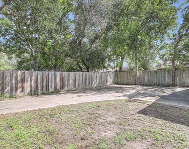 2111 E Lott Avenue - Photo Thumbnail 44