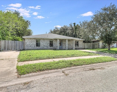 2111 E Lott Avenue - Photo Thumbnail 45