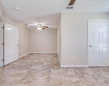 2111 E Lott Avenue - Photo Thumbnail 26