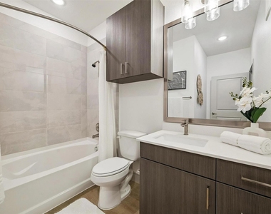 13959 Hillcroft Ave - Photo Thumbnail 20