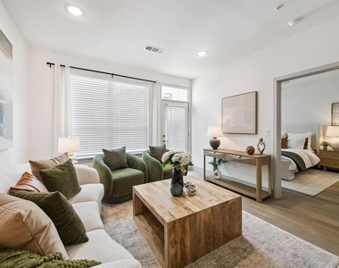 13959 Hillcroft Ave - Photo Thumbnail 7