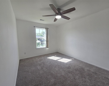 7318 Parkview Drive - Photo Thumbnail 23