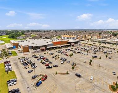15647 Roscobie Park Drive - Photo Thumbnail 32
