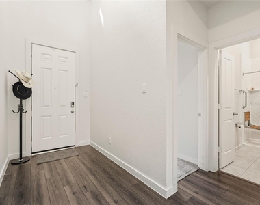 15647 Roscobie Park Drive - Photo Thumbnail 2