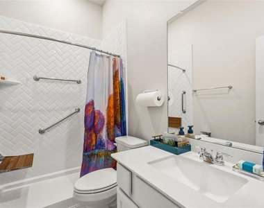 15647 Roscobie Park Drive - Photo Thumbnail 4