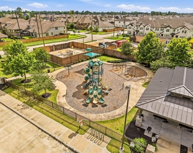 15647 Roscobie Park Drive - Photo Thumbnail 29