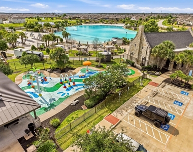 15647 Roscobie Park Drive - Photo Thumbnail 30