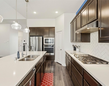15647 Roscobie Park Drive - Photo Thumbnail 12