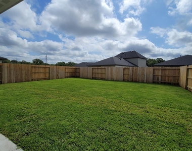 4915 Pine Haven Lane - Photo Thumbnail 21