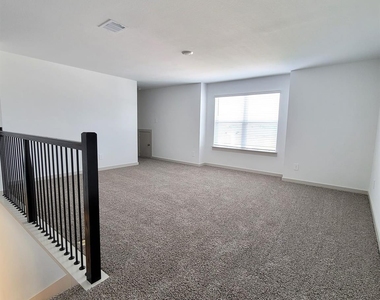 4915 Pine Haven Lane - Photo Thumbnail 14