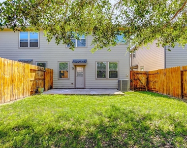 6451 Calgary Woods Lane - Photo Thumbnail 47