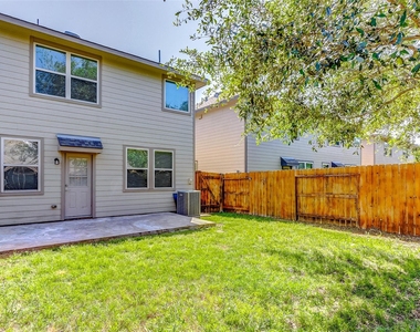 6451 Calgary Woods Lane - Photo Thumbnail 46