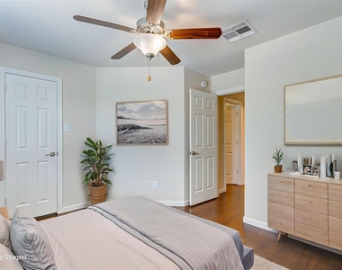 6451 Calgary Woods Lane - Photo Thumbnail 28