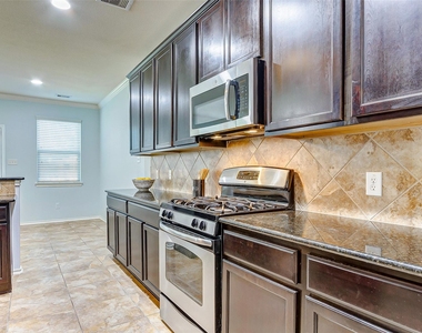 6451 Calgary Woods Lane - Photo Thumbnail 19