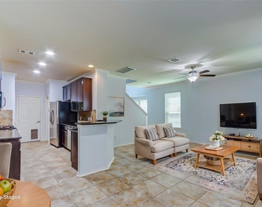 6451 Calgary Woods Lane - Photo Thumbnail 31