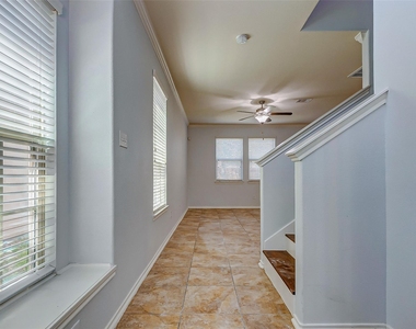 6451 Calgary Woods Lane - Photo Thumbnail 7