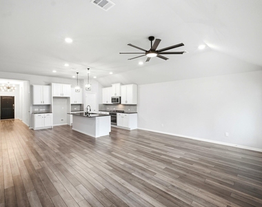 19218 Jenny Creek Court - Photo Thumbnail 12