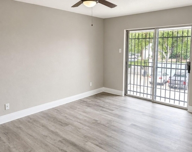 6500 Sands Point Drive - Photo Thumbnail 4