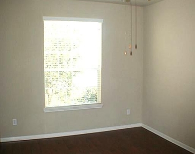 26319 Longview Creek Drive - Photo Thumbnail 13