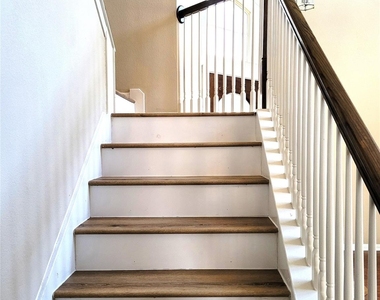 26319 Longview Creek Drive - Photo Thumbnail 15