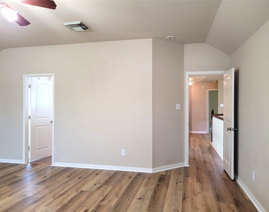 26319 Longview Creek Drive - Photo Thumbnail 27