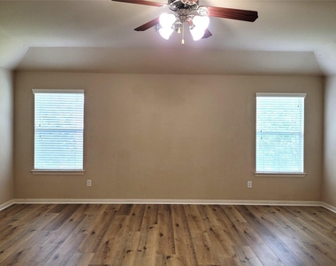 26319 Longview Creek Drive - Photo Thumbnail 19