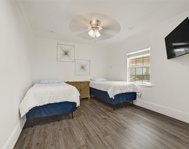 2809 Tooke Street - Photo Thumbnail 6