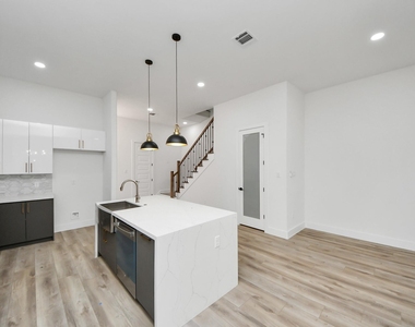 2911 Wichita Street - Photo Thumbnail 14