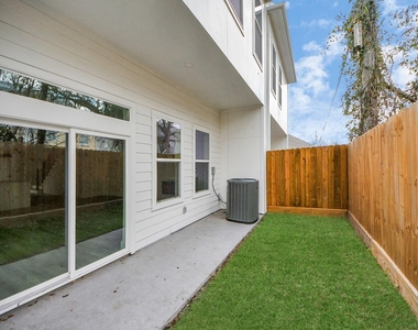 2911 Wichita Street - Photo Thumbnail 46