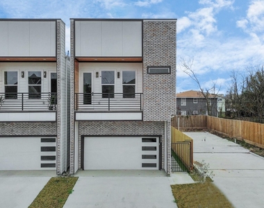 2911 Wichita Street - Photo Thumbnail 3