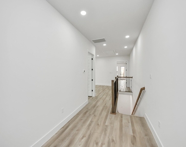 2911 Wichita Street - Photo Thumbnail 36