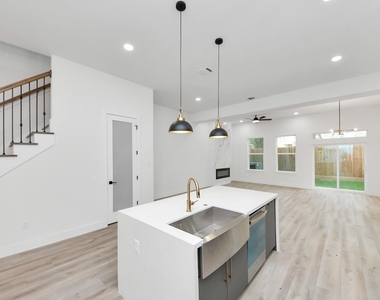 2911 Wichita Street - Photo Thumbnail 18