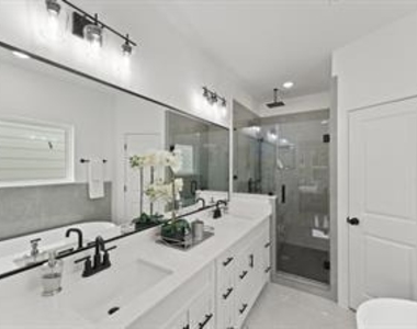 4808 Cochran Street - Photo Thumbnail 10