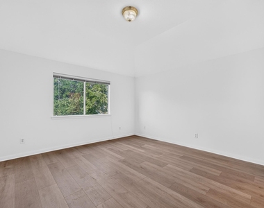 1727 Emma Cove Court - Photo Thumbnail 18