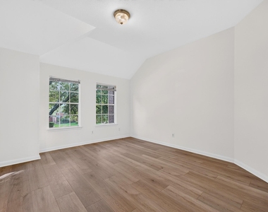1727 Emma Cove Court - Photo Thumbnail 22