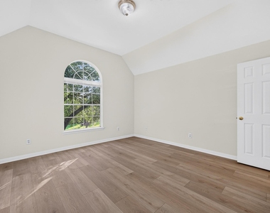 1727 Emma Cove Court - Photo Thumbnail 24